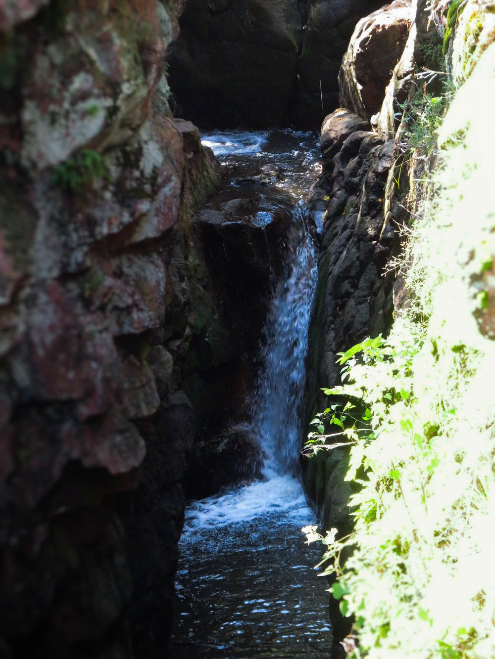 Devil's Falls | California Waterfall - Waterfalls Guide