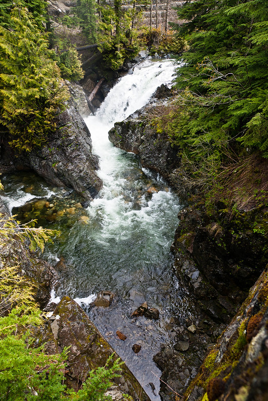 Fall into the Wall Falls - Washington